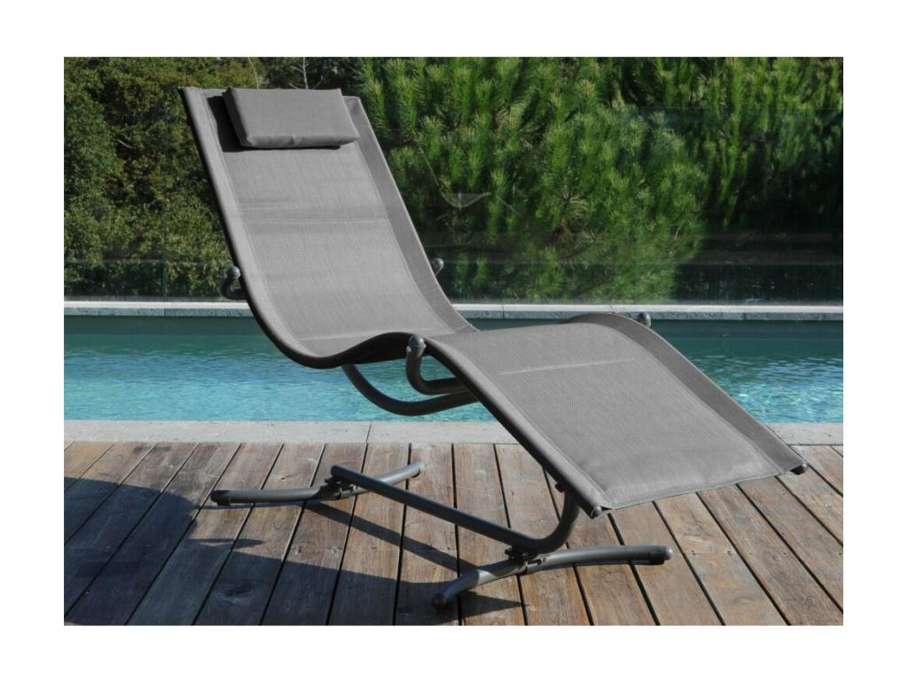 Mobili per la casa neri